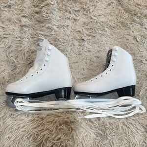 White Lace-Up Women’s Figure Ice Skates - Classic Lace Boot